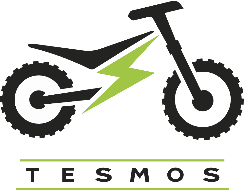 TESMOS Logo: stilisiertes Elektro-Dirtbike mit grünem Blitz